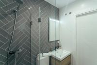 Łazienka w obiekcie Modern with balcony- 2Bd 2Bth- San Vicente