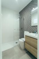 Łazienka w obiekcie Modern with balcony- 2Bd 2Bth- San Vicente