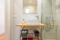 A bathroom at El Carmen Flat