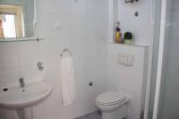 Kúpeľňa v ubytovaní Apartment in Trogir with sea view, terrace, air conditioning, WiFi 4328-5