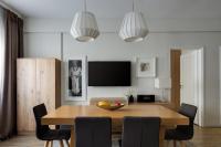 Televízia a/alebo spoločenská miestnosť v ubytovaní Syntagma Spotlight Residence