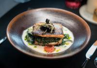 Jídlo v hotelu nebo okolí