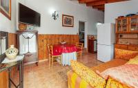 Kuchyň nebo kuchyňský kout v ubytování 3 Bedroom Beautiful Home In Antequera