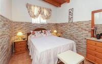 Postel nebo postele na pokoji v ubytování 3 Bedroom Beautiful Home In Antequera