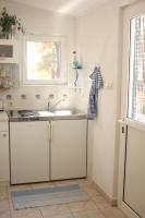 Kúpeľňa v ubytovaní Studio apartment in Veli Rat with sea view, balcony, washing machine 882-1