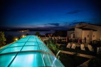 Bazén v ubytovaní Apartment in Crikvenica with sea view, terrace, air conditioning, WiFi 3492-2 alebo v jeho blízkosti