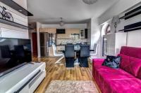 Kuchyňa alebo kuchynka v ubytovaní Apartament Gwiazda Perła Krynicy