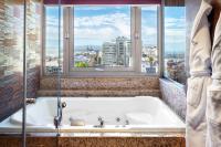 A bathroom at Melia Madrid Princesa