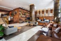 A seating area at Melia Madrid Princesa