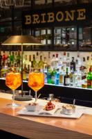 Melia Madrid Princesa italokat is kínál