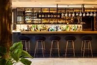 The lounge or bar area at Melia Madrid Princesa