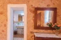 A bathroom at Finca Sitjoles
