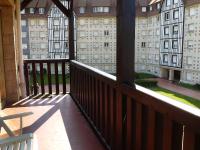 Ein Balkon oder eine Terrasse in der Unterkunft Apartment Castel Guermante by Interhome