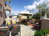 Balkón alebo terasa v ubytovaní Apartment Mlasina-6 by Interhome