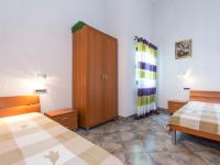 Posteľ alebo postele v izbe v ubytovaní Apartment Starigrad-3 by Interhome