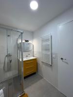 A bathroom at MGG - Apartamento Muelle