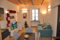 A television and/or entertainment centre at Sotto la torre