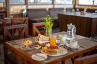 Jídlo v hotelu nebo okolí