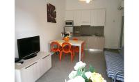 A kitchen or kitchenette at Condominio Quadrangolo-Gemini
