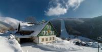 Pension Slunečnice & Panorama Restaurace Farma v zimě