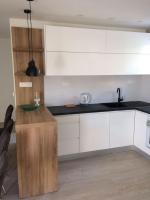 Kuchyňa alebo kuchynka v ubytovaní Ferienwohnung in Podgora mit Meerblick, Terrasse, Klimaanlage, W-LAN 4492-3