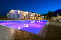 The swimming pool at or close to Brezza dell'Alento