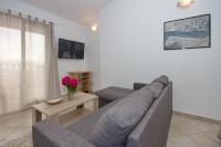 Televízia a/alebo spoločenská miestnosť v ubytovaní Studio apartment in Pisak with sea view, terrace, air conditioning, WiFi 153-30