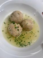 Jídlo v hotelu nebo okolí