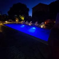 Bazén v ubytovaní Eti and Mia holiday apartments alebo v jeho blízkosti