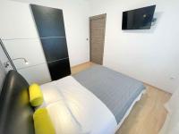 Televízia a/alebo spoločenská miestnosť v ubytovaní Apartment in Crikvenica 42248