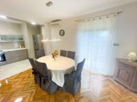Kuchyňa alebo kuchynka v ubytovaní Apartment in Crikvenica 42248