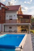 Bazén v ubytovaní Sunrise Hill alebo v jeho blízkosti