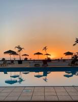 Bazén v ubytování Costa Adeje Sunset Apartment nebo v jeho okolí