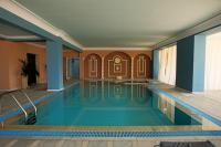 Bazén v ubytovaní Viva Mare Hotel & Spa alebo v jeho blízkosti