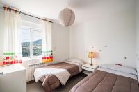 Půdorys ubytování ENTREPINOS Chalet TEMPORAL sierra Madrid piscina privada WiFi GRN423
