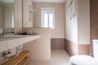 Půdorys ubytování ENTREPINOS Chalet TEMPORAL sierra Madrid piscina privada WiFi GRN423