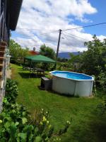 Bazén v ubytování Viviendas vacacionales La Casona de Tresniñin nebo v jeho okolí