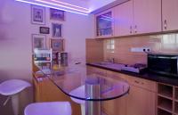 Kuchyňa alebo kuchynka v ubytovaní Central Budapest Apartment
