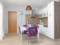 Kuchyňa alebo kuchynka v ubytovaní Holiday Home Vinka by Interhome