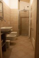 A bathroom at Agriturismo Mirasole