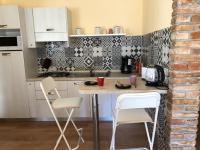 Kuchyňa alebo kuchynka v ubytovaní Casa Teodoro - Gelsomino, Ulivi & Orchidea