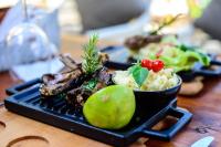 Еда / где поесть недалеко от апарт-отеля