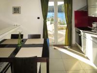 Kuchnia lub aneks kuchenny w obiekcie Apartment Milevoj - RAC157 by Interhome