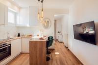 Kuchyňa alebo kuchynka v ubytovaní Maison Downtown Luxury Apartments!
