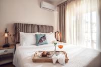 Posteľ alebo postele v izbe v ubytovaní Maison Downtown Luxury Apartments!