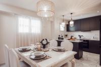 Kuchyňa alebo kuchynka v ubytovaní Maison Downtown Luxury Apartments!