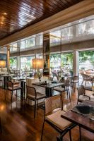Reštaurácia alebo iné gastronomické zariadenie v ubytovaní Hotel Aurora