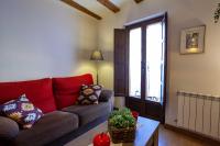 A seating area at Apartamentos Top Medieval