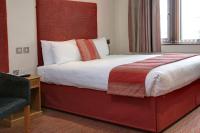 Best Western Bradford Guide Post Hotelにあるベッド