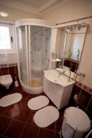 Koupelna v ubytování Apartments Marinić